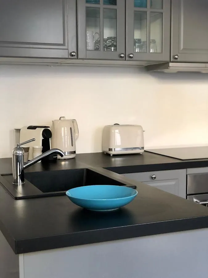 Apartment Charming And Modernly Designed 2 Bedroom - Old Town Antibes