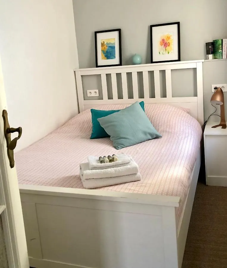Apartment Charming And Modernly Designed 2 Bedroom - Old Town Antibes France